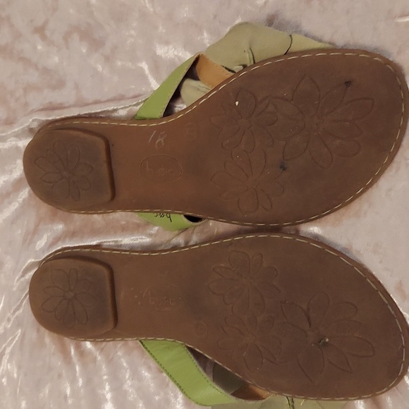 B.O.C lime green sandles size 9 - Picture 2 of 3